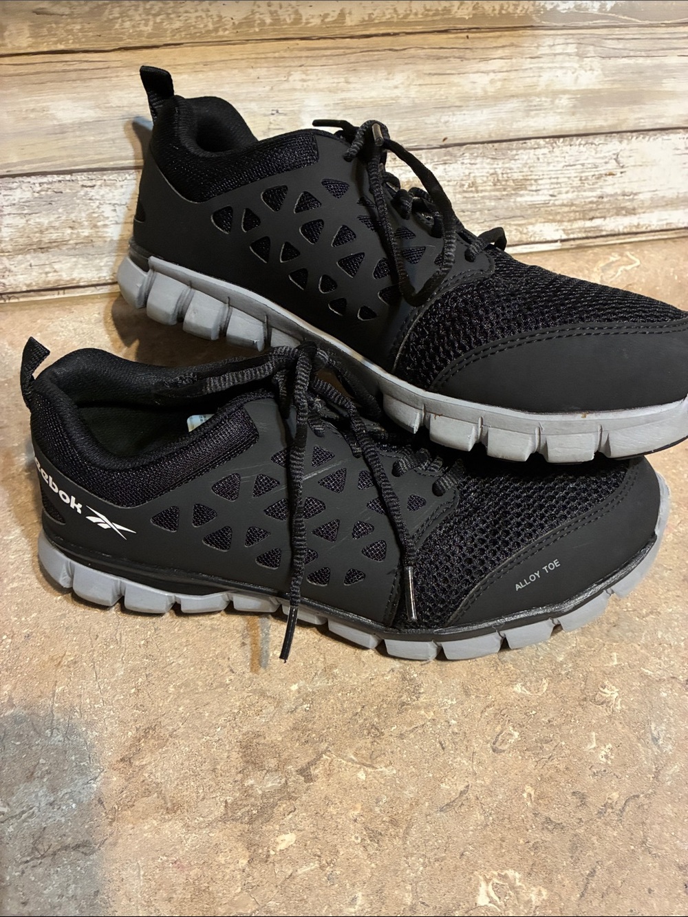 Reebok Size Women’s 10 Shoes